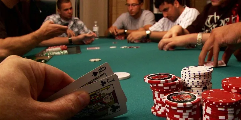 Chơi Poker Bịp Bằng Các Chiêu Thức Tinh Vi Nhất Hiện Nay